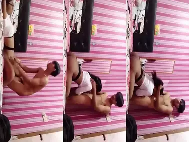 Gadis Cantik Pasrah Goyang Kasur Bareng Pacar
